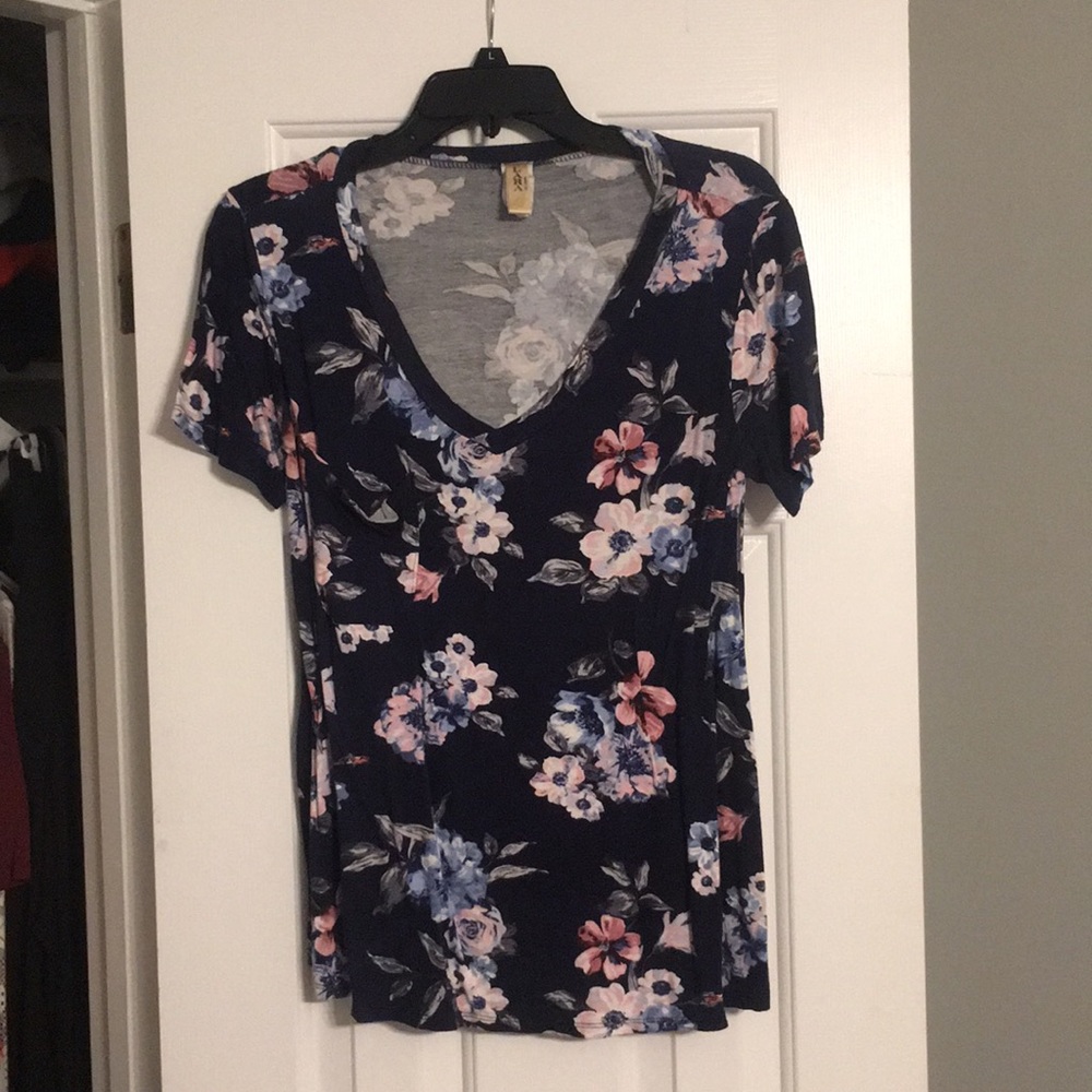 Floral tee